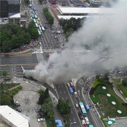 Over 20 killed in Chinese bus fire