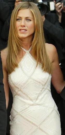 Jennifer Aniston loves "the feeling of having butterflies"
