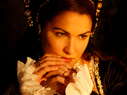 Russian opera diva crowned Queen