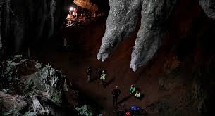 In Thailand in a cave with a locked children were killed diver