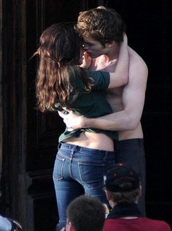 Pattinson and Stewart are prayed to stay together