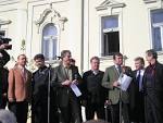 Media: security took mayor of Kharkiv directly with a meeting of the city Council
