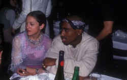 Letter from Tupac Shakur to the Madonna auctioned (photos)