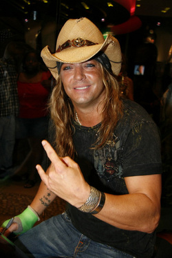 Bret Michaels wants to replace Simon Cowell on American Idol