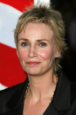 Jane Lynch will open up about her sexuality and alcoholism