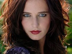 Eva Green prefers to act "almost like a man"