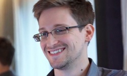 Snowden left in Russia for 3 years