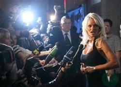 Pamela Anderson weds