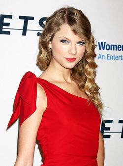 Details on Taylor Swift`s New Album, First Single to Arrive This Summer