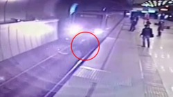 In Kazan the man threw himself under a train in the subway