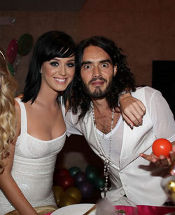 Katy Perry bought her fiancé  a trip to space