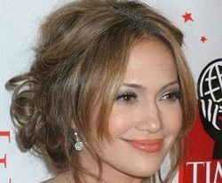 Jennifer Lopez is an "eternal optimist" about love