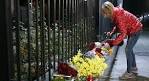 Ukrainians continue to bring flowers to Russian Embassy in Kiev
