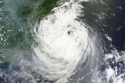 To China approaching Typhoon "Nida"