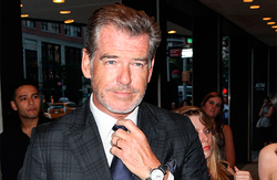 Pierce Brosnan has escaped from the guard in Moscow