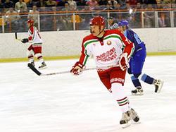 Lukashenko to play hockey with Russian journalists