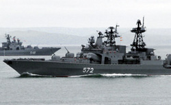 Russian destroyer escorting 4 ships through Gulf of Aden