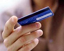Crisis won`t scare away Russians from credit cards