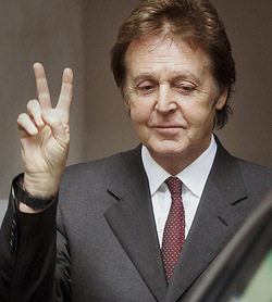 Paul McCartney is to sing at Prince William`s wedding