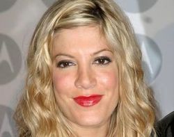 Tori Spelling feels "guilty" about being a working mother