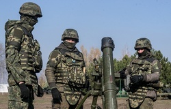 Ukrainian security forces continue to attack peaceful city DNR