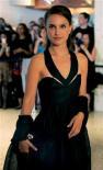 Natalie Portman in step with "Black Swan"