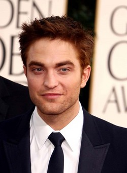 Robert Pattinson became an actor for "the pretty girls"