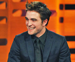 Robert Pattinson is "old-fashioned" when it comes to love