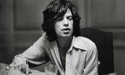 Sir Mick Jagger`s love letters are being put up for auction