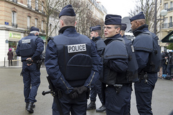 At the post office in Paris took hostages
