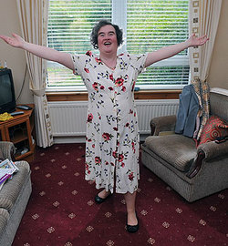 Susan Boyle is to duet with an American artist