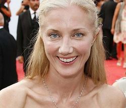 Joely Richardson would "love" to grow old "gracefully"