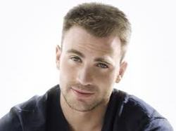 Chris Evans wants a girlfriend who isn?t afraid to argue with him