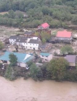 Search continues for 9 missing in south Russia floods