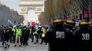 The police used tear gas against protesters in Paris