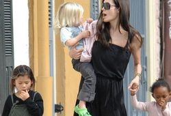 Angelina Jolie doesn`t like to "lecture" her children
