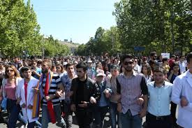The protesters blocked the building of Gyumri municipality