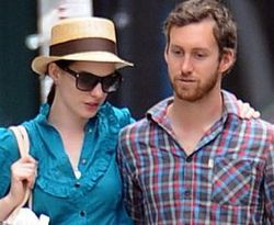 Anne Hathaway is engaged