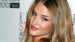 Rosie Huntington-Whiteley finds it hard to make friends