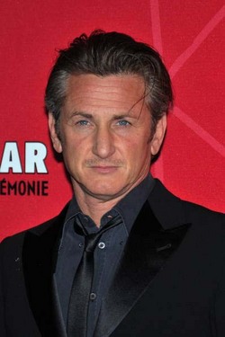 Sean Penn Charged With Battery and Vandalism