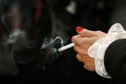 Smoking may bring on early menopause