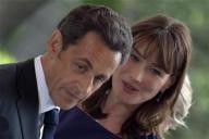 France`s Sarkozy adds flirty twist to Facebook site