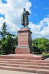 In Crimea, unidentified dropped from the pedestal monument to Lenin
