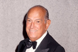 Died couturier Oscar de La Renta