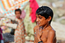 Heat in Pakistan killed more than 100 people