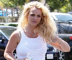 Britney Spears always takes her "fluffy pillow" on tour