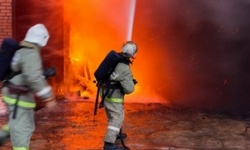 8 rescue workers killed when fighting a major fire in Moscow