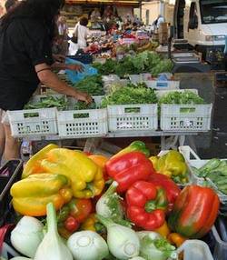 Crackdown on outdoor markets