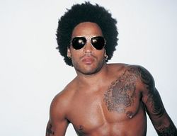Lenny Kravitz lives in a "trailer" on the beach in the Bahamas