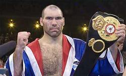 Nikolai Valuev conquered Champion belt by one hand